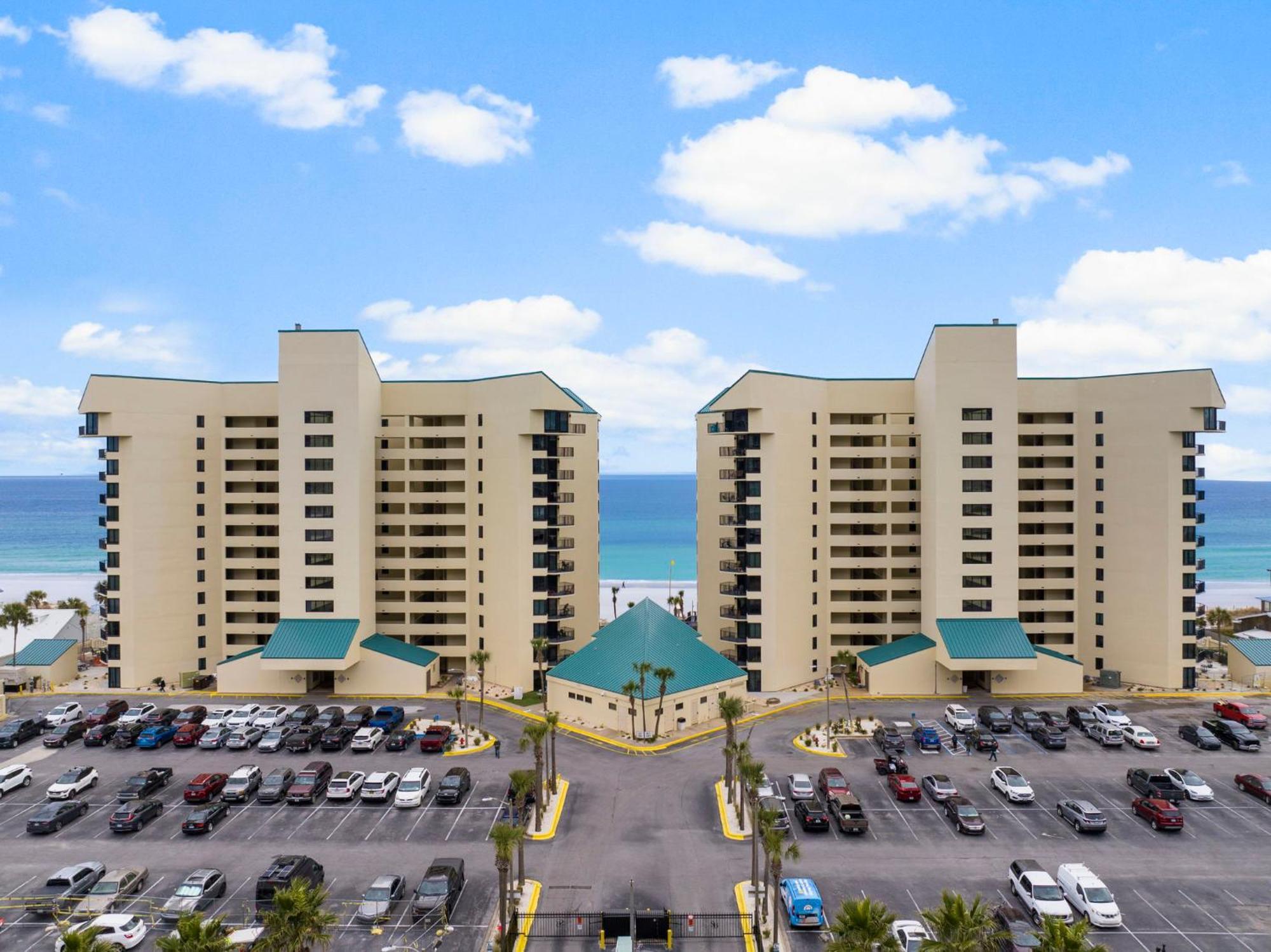 Apartment Sunbird Resort! Stunning Remodeled Beachfront Condo! Free Chair Service! By Dolce Pcb!