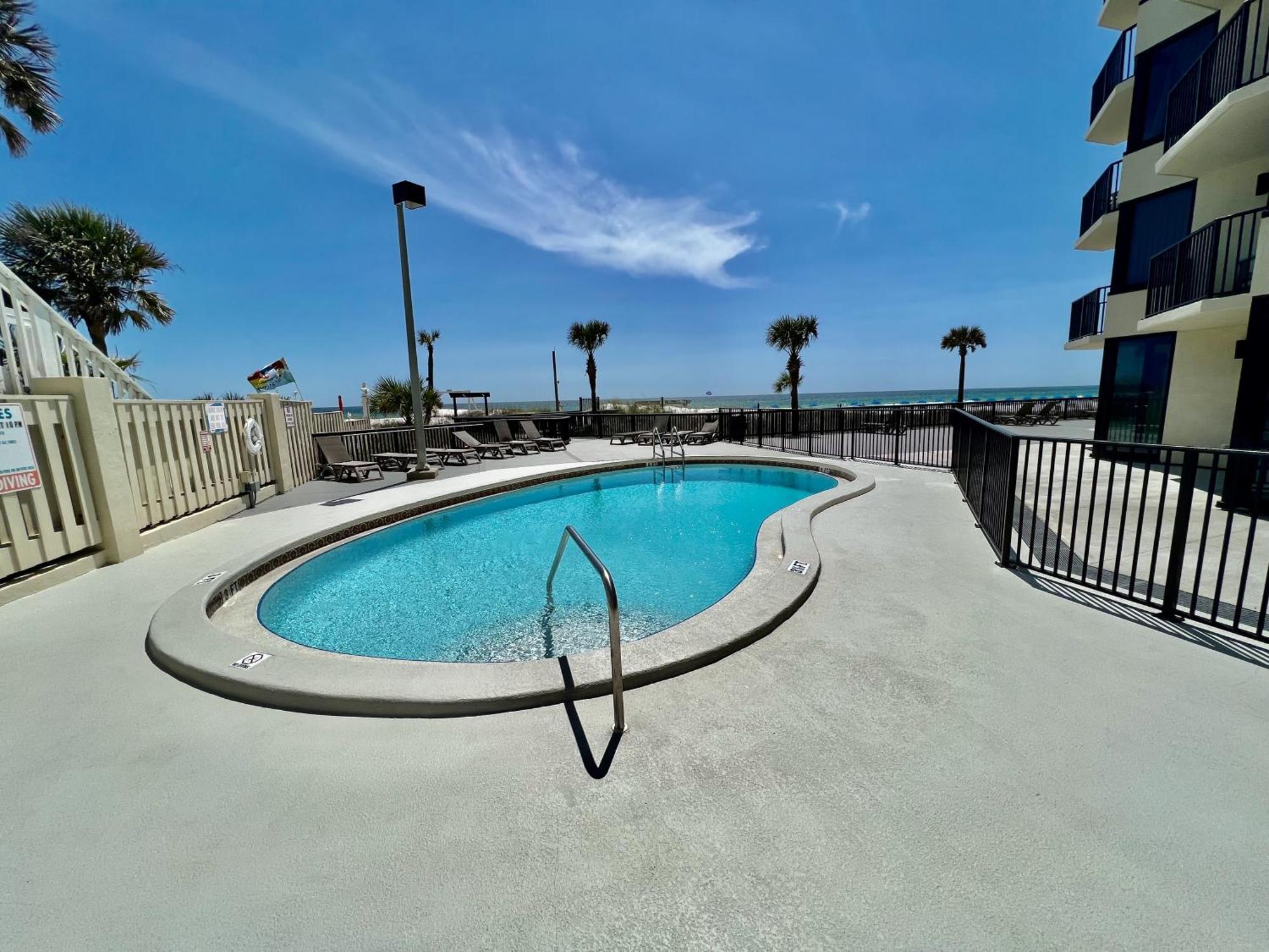 Sunbird Resort! Stunning Remodeled Beachfront Condo! Free Chair Service! By Dolce Pcb!