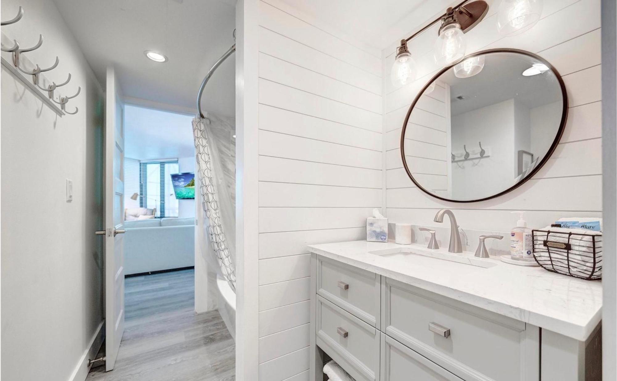 Sunbird Resort! Stunning Remodeled Beachfront Condo! Free Chair Service! By Dolce Pcb! * Panama City Beach