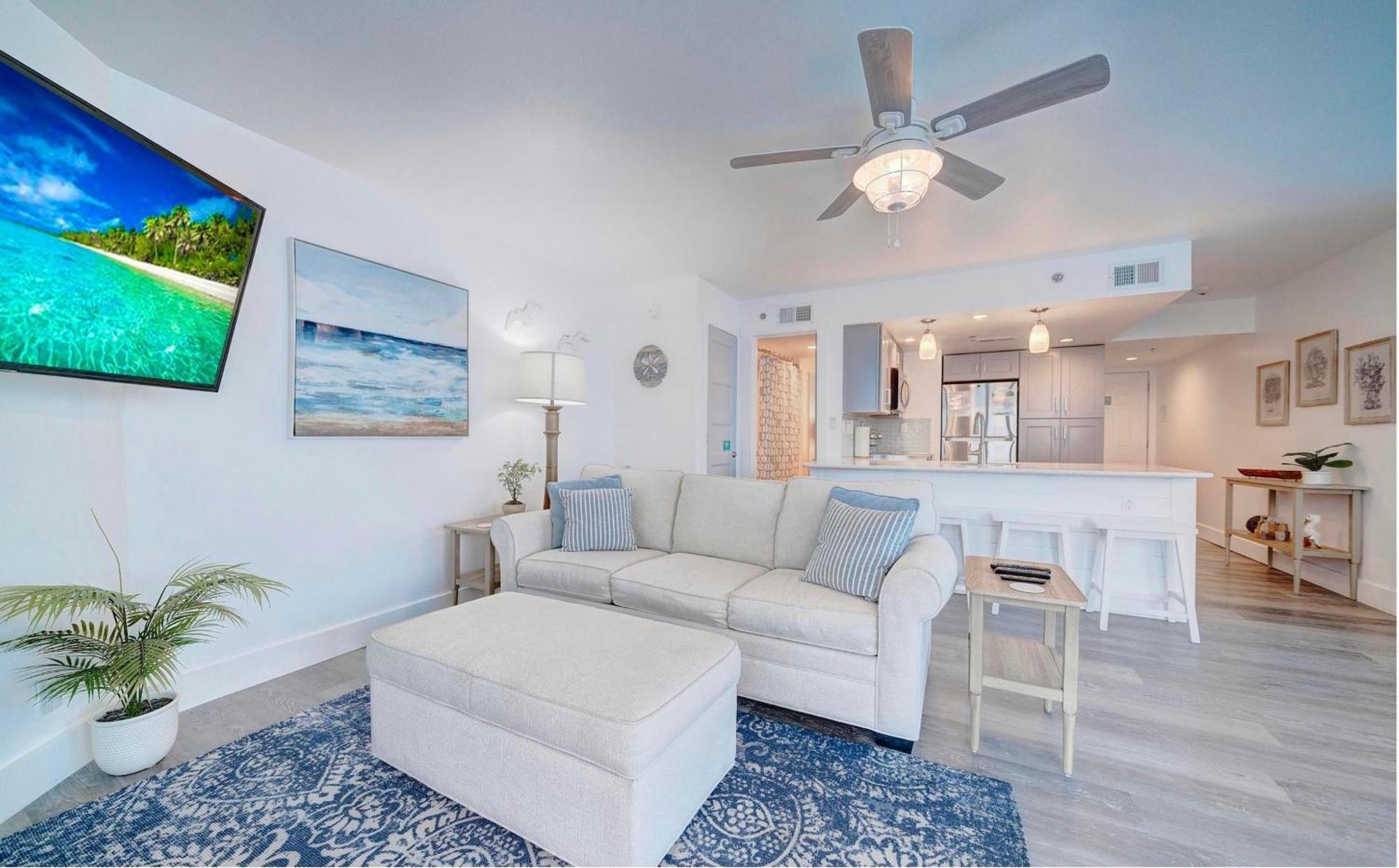 Sunbird Resort! Stunning Remodeled Beachfront Condo! Free Chair Service! By Dolce Pcb! * Panama City Beach