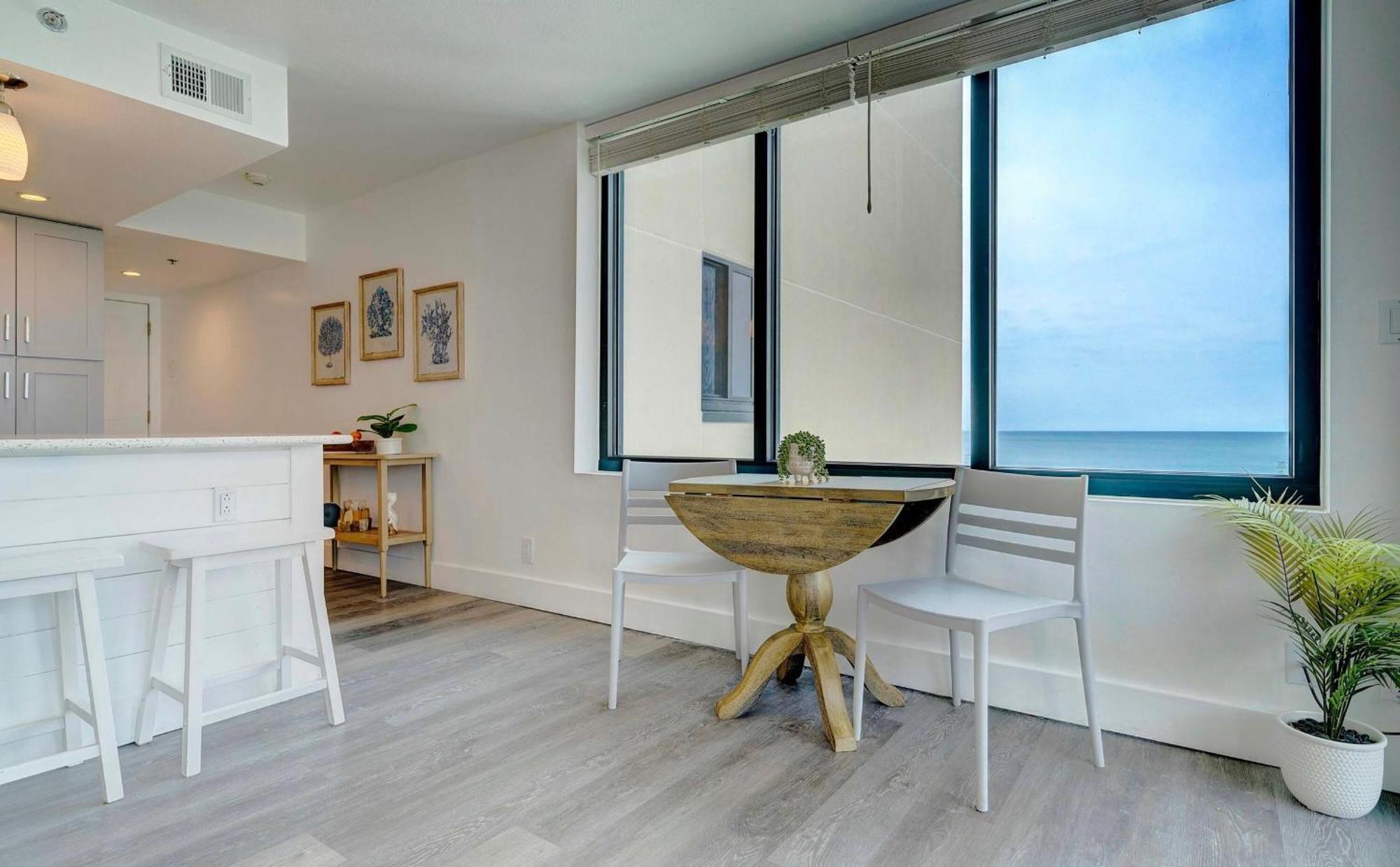 Sunbird Resort! Stunning Remodeled Beachfront Condo! Free Chair Service! By Dolce Pcb!