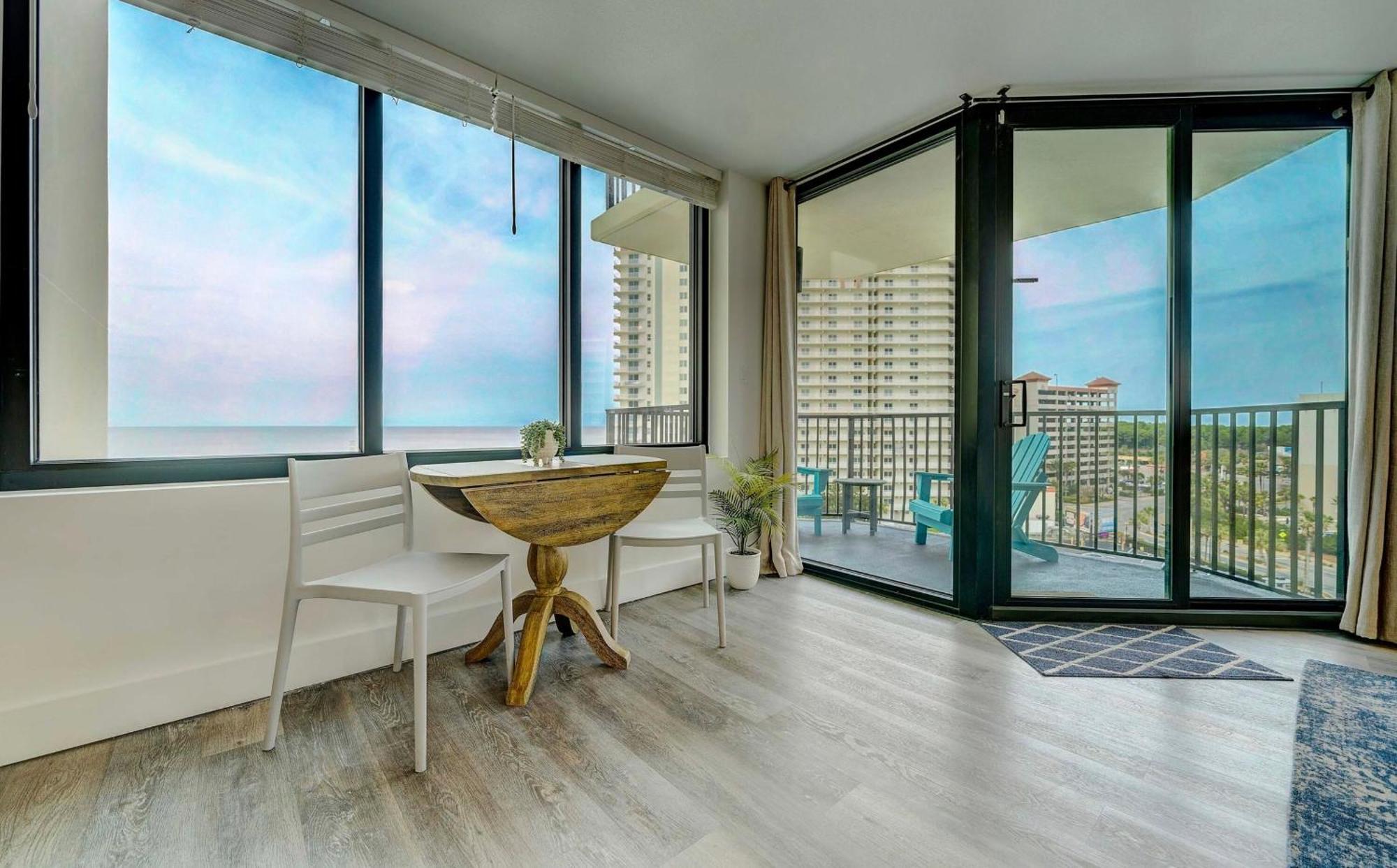 Apartment Sunbird Resort! Stunning Remodeled Beachfront Condo! Free Chair Service! By Dolce Pcb!